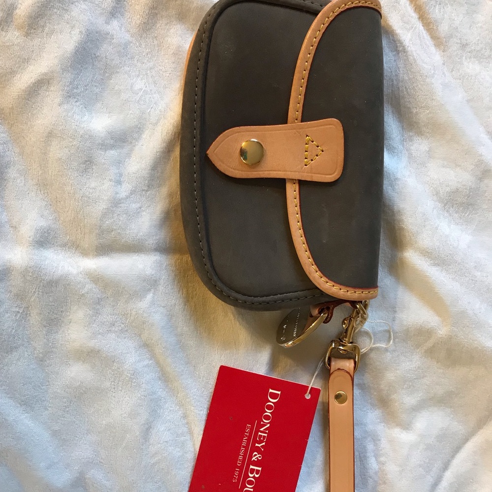 Dooney & Bourke wristlet
